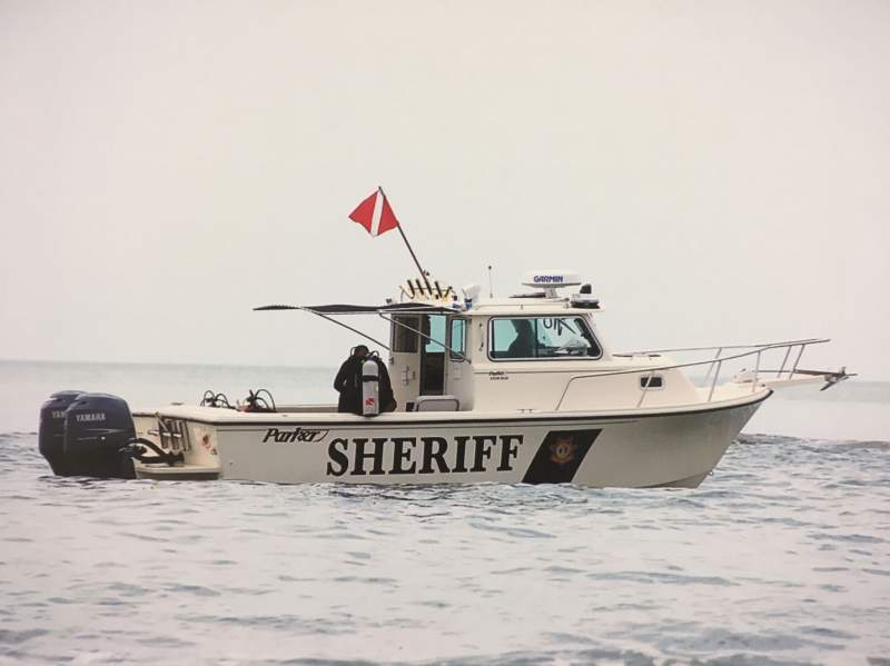 Sheriffs patrol boat